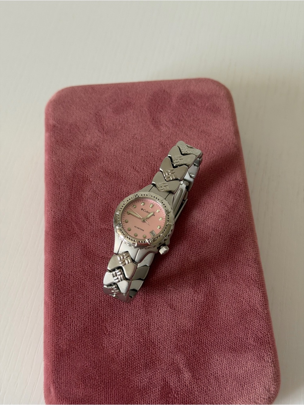 Columbia Women’s Silver Tone Watch Pink Dial 50M Date Y2K Sport New Battery
